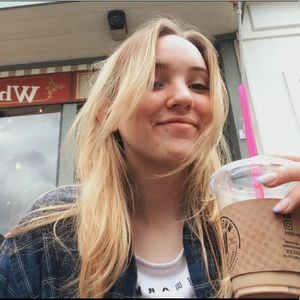 Meet your Posher, Lydia